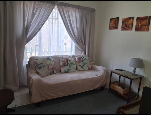 3 BEDROOM HOUSE FOR SALE IN SOUTH CREST